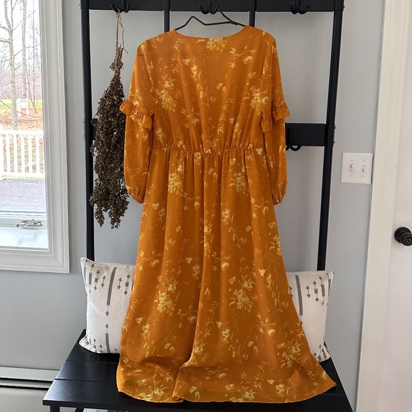 Madewell golden mustard maxi v neck button dress - Picture 3 of 6